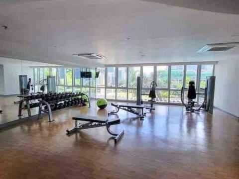 Uptown Parksuites Taguig Εξωτερικό φωτογραφία